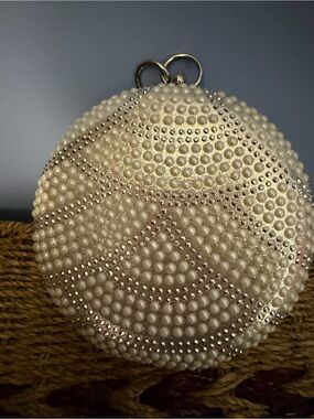 Pearl & Crystal Embellished Round Evening Clutch - Ivory new